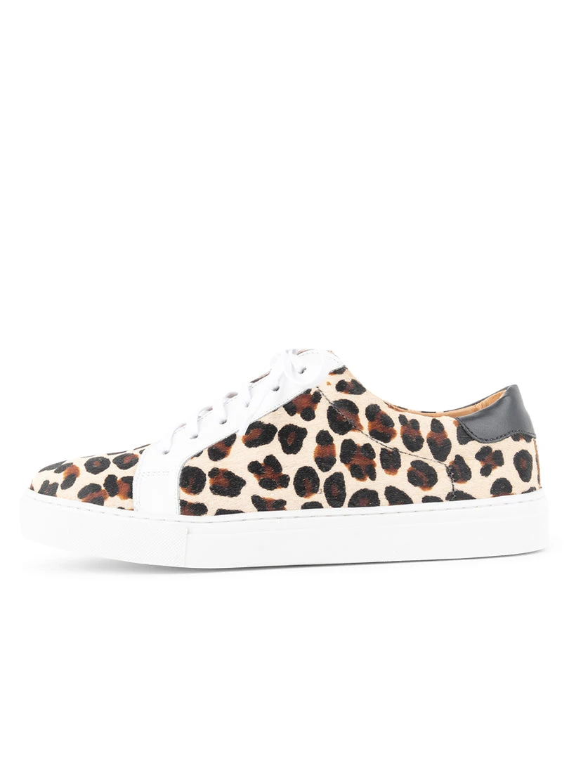 Patricia Green Layla Lace Up Sneaker Casual 6 Patricia Green Layla Lace Up Sneaker Casual